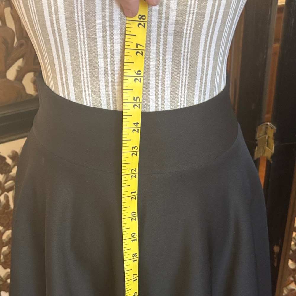Black Women's A-line high waisted skater Skirt - Picture 3 of 3